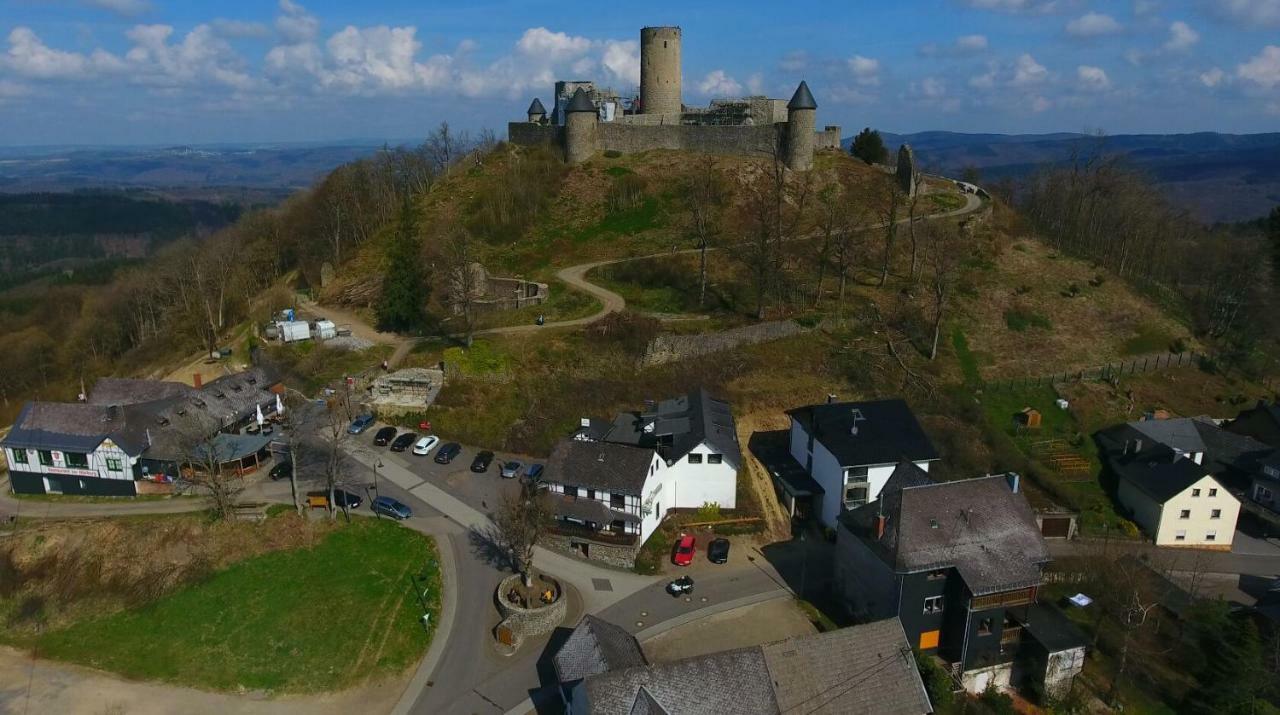 فندق Df Am Ring Nuerburg نوربرغ المظهر الخارجي الصورة